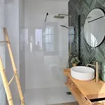 Апартаменти Amazing With Ocean View