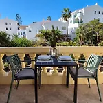 Amazing With Ocean View Апартаменти